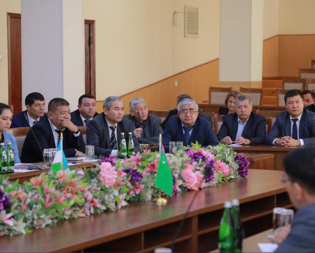 Turkmanistonlik bir guruh olimlar Toshkent davlat agrar universiteti faoliyati bilan tanishdi