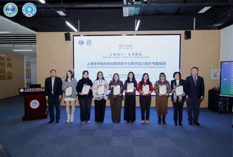Universitetimiz vakillari Xitoy Xalq Respublikasida bo‘lib o‘tgan “Universitet xodimlarining raqamli salohiyatini oshirish va ta’lim” mavzusidagi bir haftalik xalqaro o‘quv-trening dasturida ishtirok etdilar.