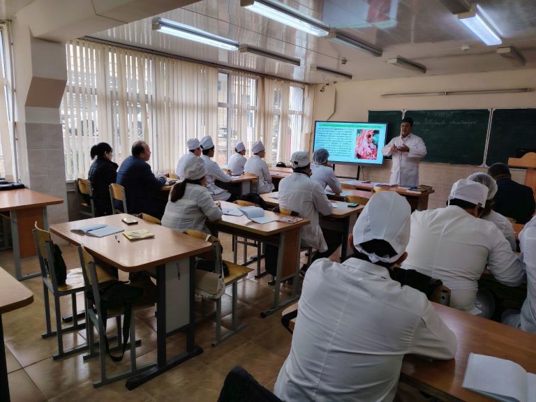 Toshkent davlat agrar universiteti “Veterinariya meditsinasi” kafedrasi tomonidan kunduzgi ta’lim shaklida tahsil oluvchi “Veterinariya meditsinasi” yo‘nalishi 4-bosqich talabalari uchun mahorat darsi o‘tkazildi