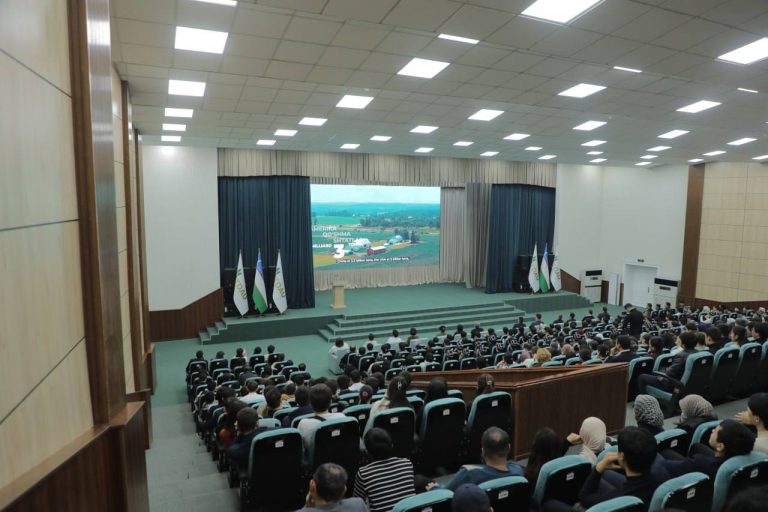 ​Toshkent davlat agrar universitetida qishloq xo‘jaligi va atrof-muhit barqarorligi masalalariga bag‘ishlangan &laquo;Ona yer nidosi&raquo; nomli hujjatli film namoyishi bo‘lib o‘tdi
