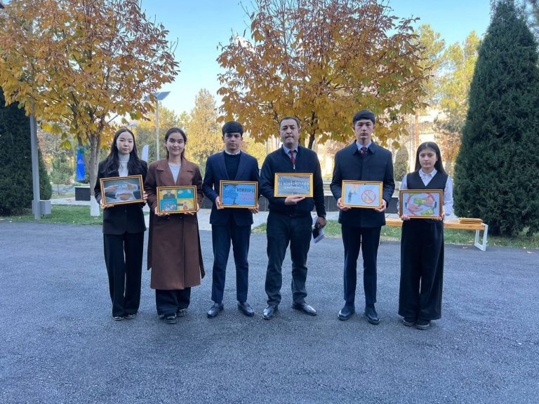 Toshkent davlat agrar universitetida 9-dekabr – Xalqaro korrupsiyaga qarshi kurash kuni munosabati bilan Yoshlar ittifoqi boshlang‘ich tashkiloti boshchiligida barcha fakultetlarning yoshlar yetakchilari, tyutorlari, professor-o‘qituvchilari va faol talabalar ishtirokida “Biz korrupsiyaga qarshimiz” shiori ostida keng ko‘lamli chellenj o‘tkazildi