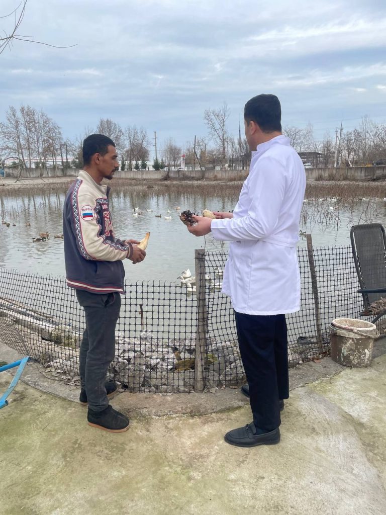 Toshkent davlat agrar universiteti olimlari Yangiyo‘l tumanida “Lotoc (Nymphaea lotos)” o‘simligi ustida ilmiy izlanish olib bormoqda