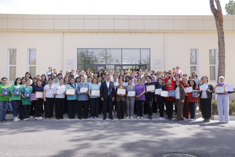 Toshkent davlat agrar universitetida ayol professor-o‘qituvchilar, xodimalar hamda talaba-qizlar o‘rtasida “Sport bilan – sog‘lom, kuchli va ishonchli bo‘l!” shiori ostida o‘tkazilgan sport musobaqalarining g‘olib va sovrindorlar tantanali ravishda taqdirlandi