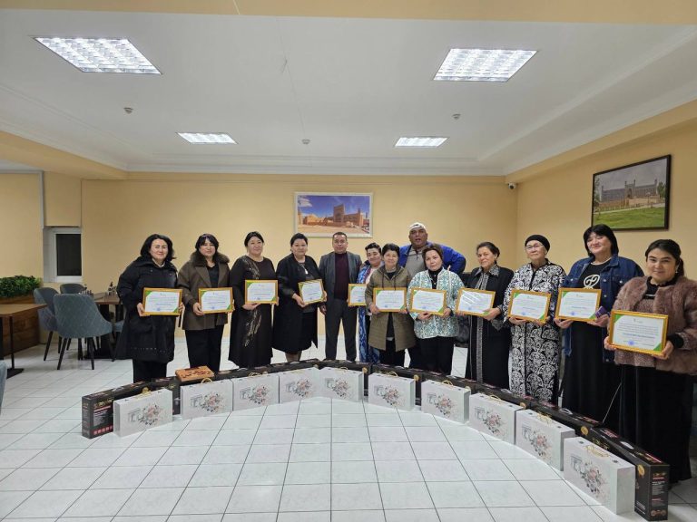 Toshkent davlat agrar universitetida bayram munosabati bilan ishchi-xodimalar taqdirlandi