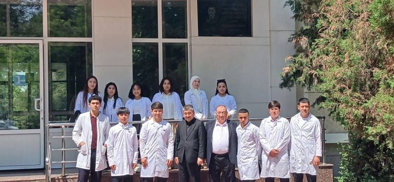 Agrar universitet talabalari Fanlar akademiyasi institutida bo’lishdi