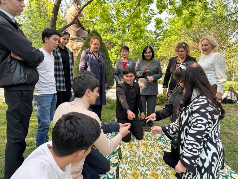 Adiblar xiyobonida ma’naviy-ma’rifiy tadbir bo‘lib o‘tdi