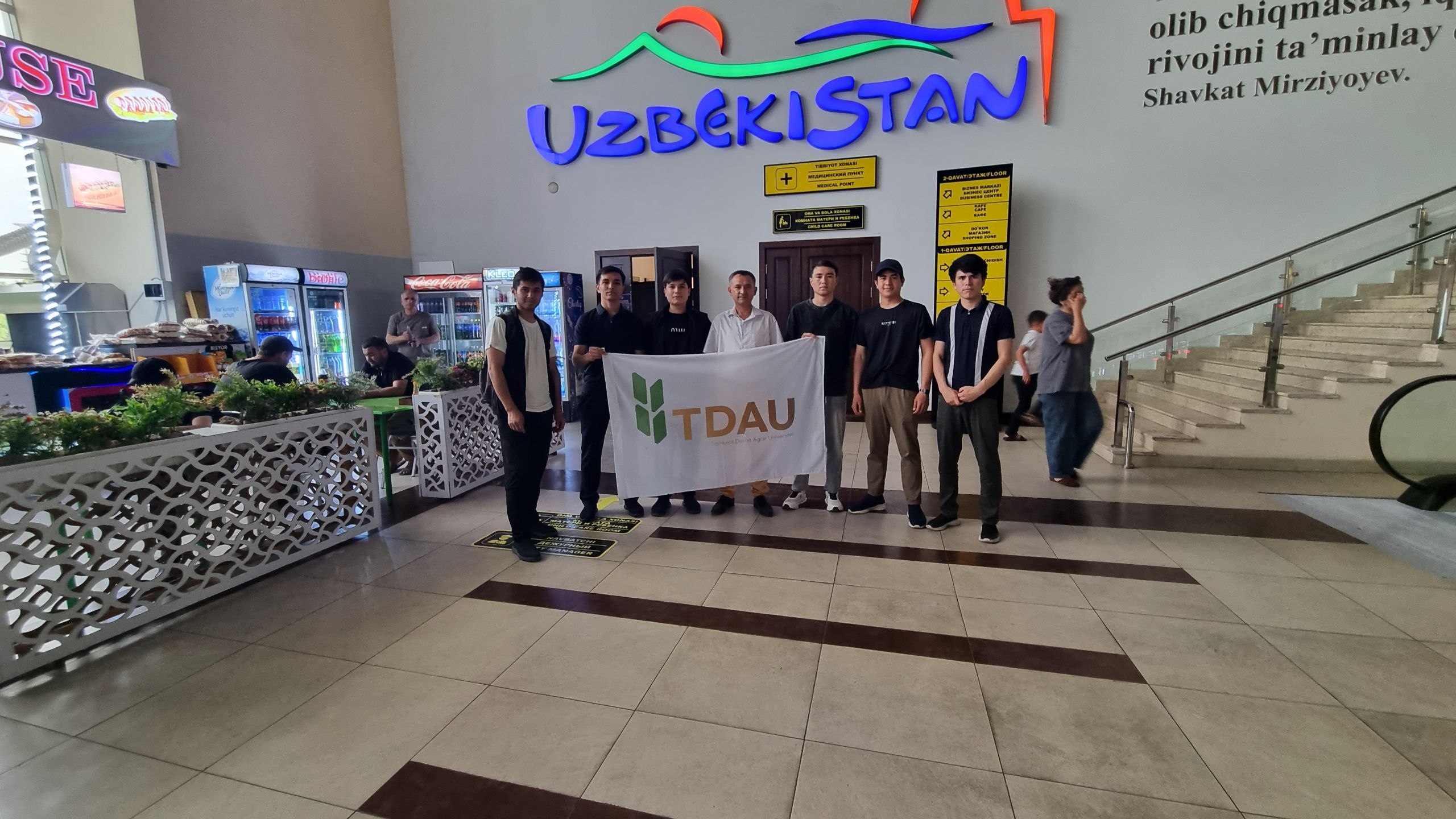 photo_5436385667467384177_w