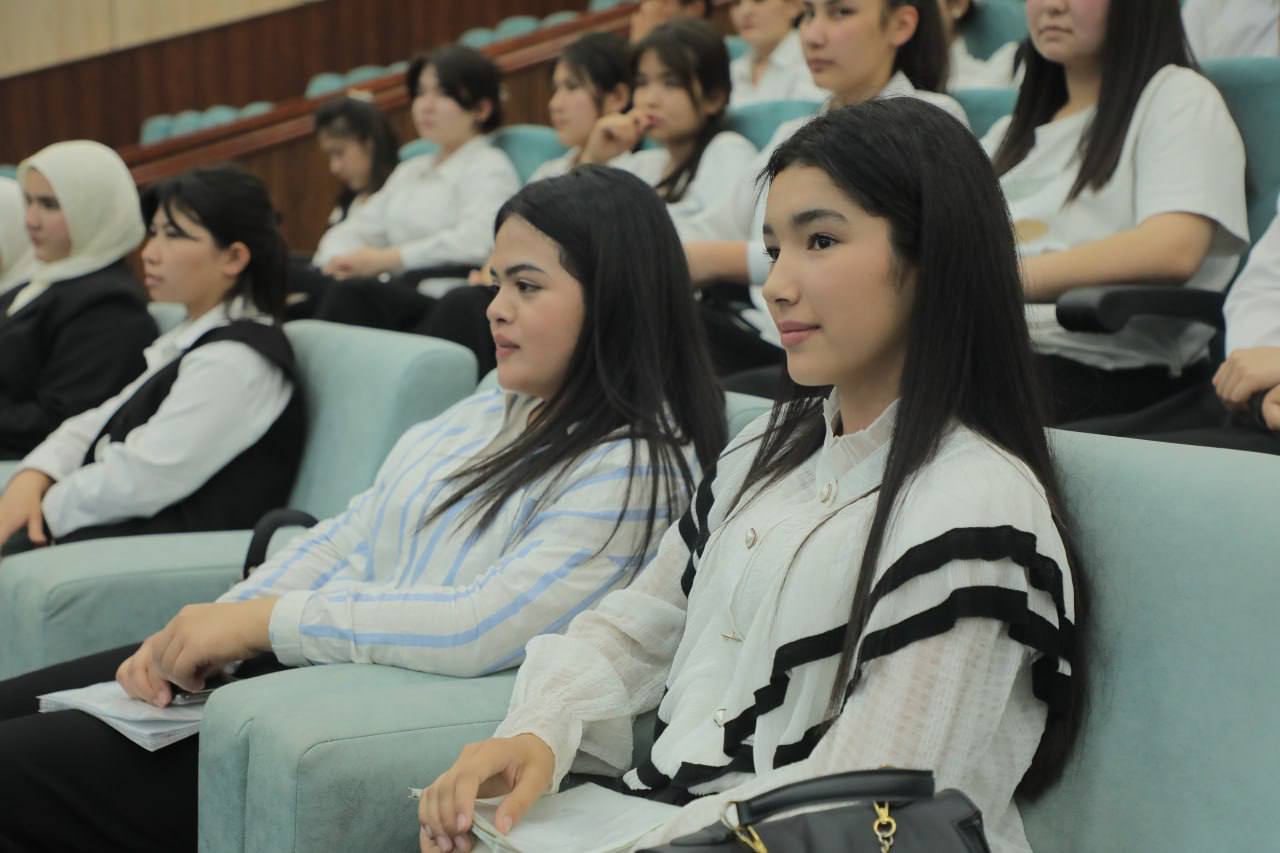 photo_5447152484758525521_y