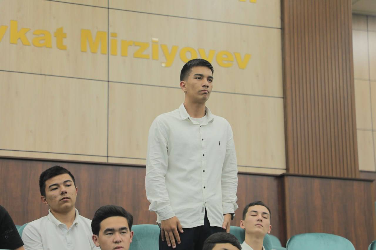 photo_5447152484758525524_y