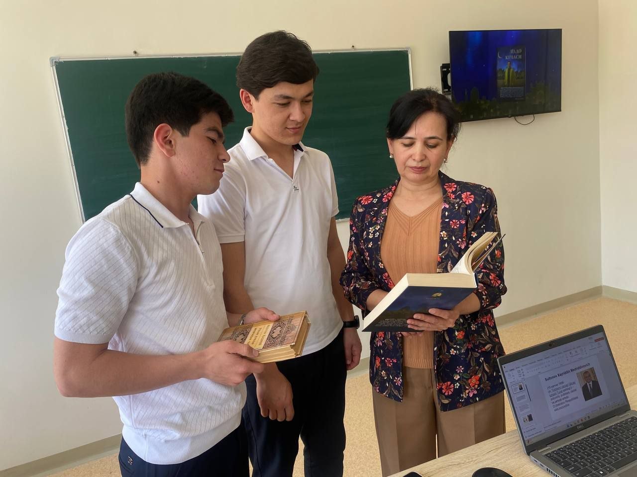 photo_5447520026584880205_y