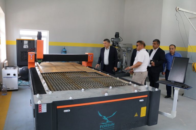 Termiz shahar 2-son texnikumida ta’lim va amaliyot uyg‘unligi muhokama qilindi