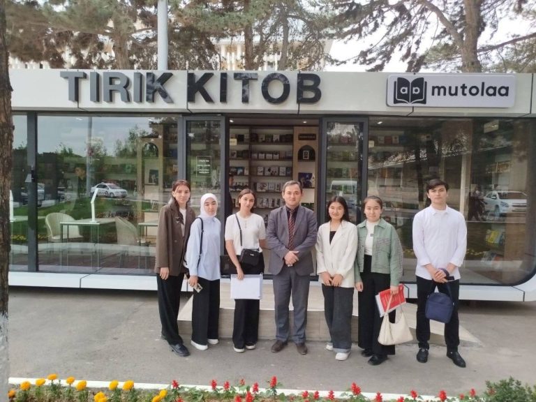 “Tirik kitob” — yoshlar tafakkurini uyg‘otayotgan ma’naviy maskan