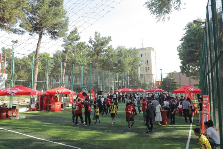 Haqiqiy futbol atmosferasi universitetda: TDAUda “FIFA X P Collecting Voices” tadbiri bo‘lib o‘tdi